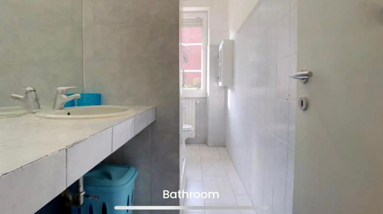 Metro Famagosta - Luminoso Appartamento Con Balcone Free Wifi & Parking 밀라노 외부 사진